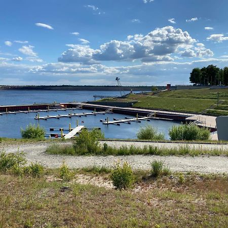 Modernes Apartment Am Hafen Mit Seeblick グロースレッシェン エクステリア 写真