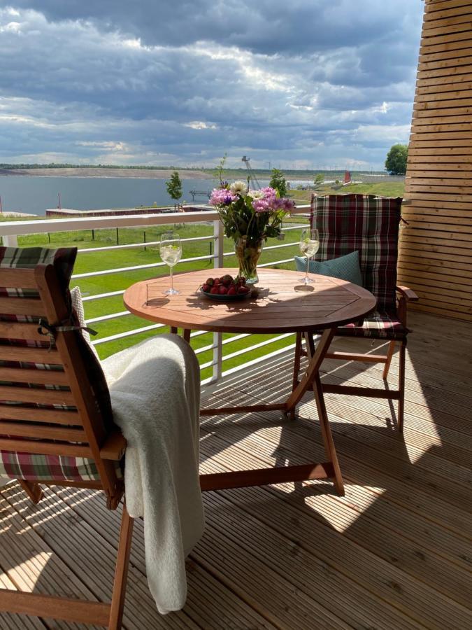 Modernes Apartment Am Hafen Mit Seeblick グロースレッシェン エクステリア 写真