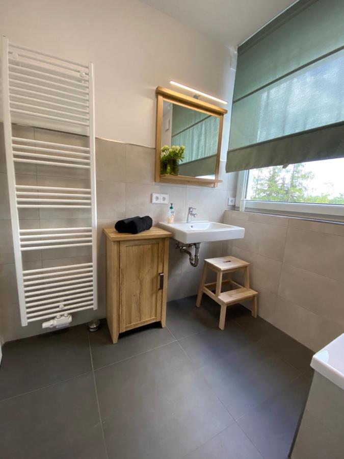 Modernes Apartment Am Hafen Mit Seeblick グロースレッシェン エクステリア 写真